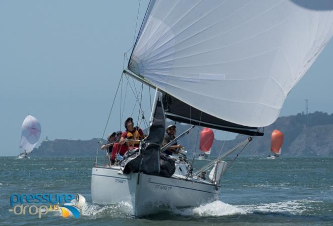 Fleet in action - 2015 YRA Second Half Opener © www.pressure-drop.us